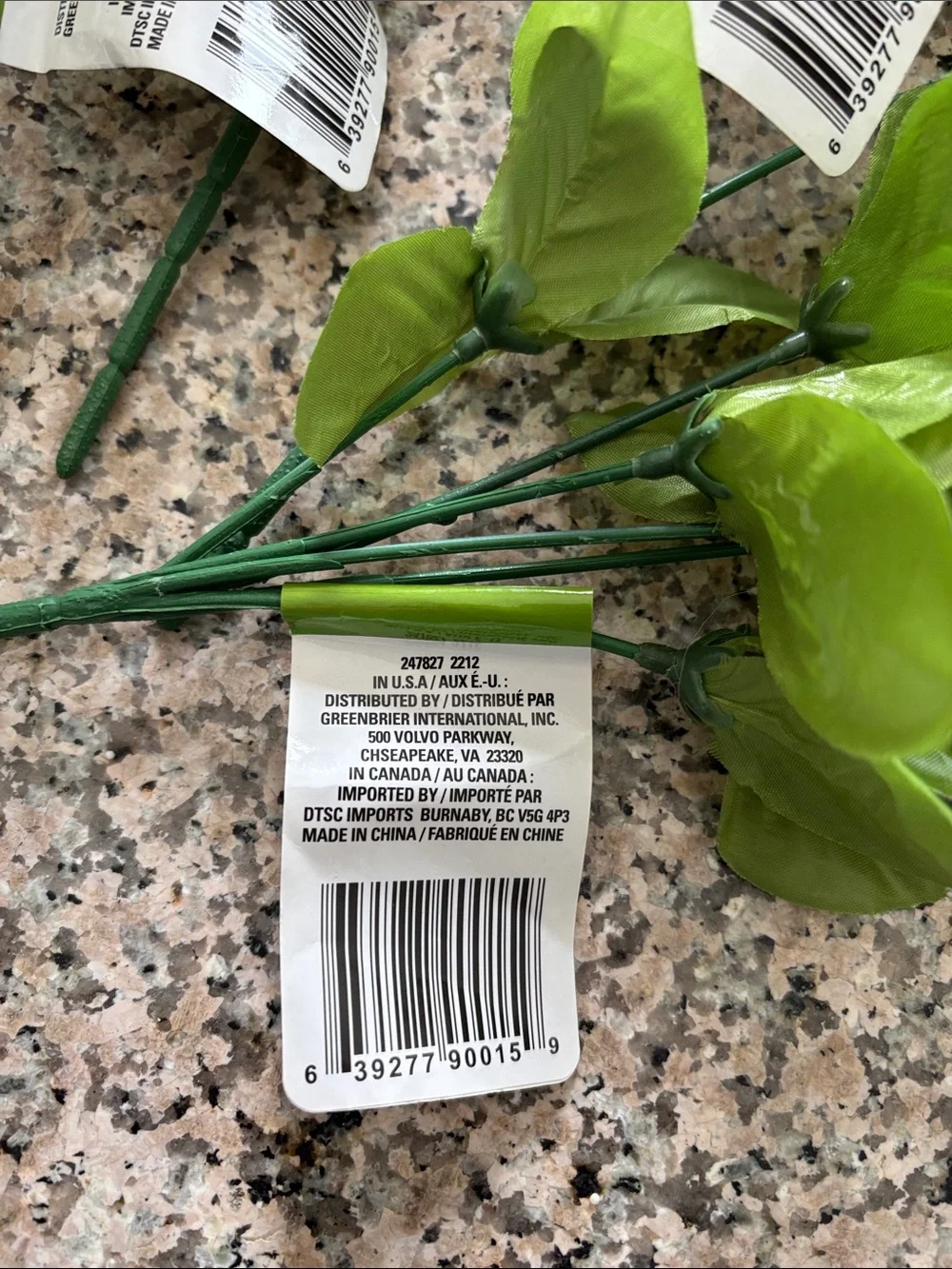 NWT Artificial Queen Anne’s Lace Stem Bundle (6 pieces) in White and Green